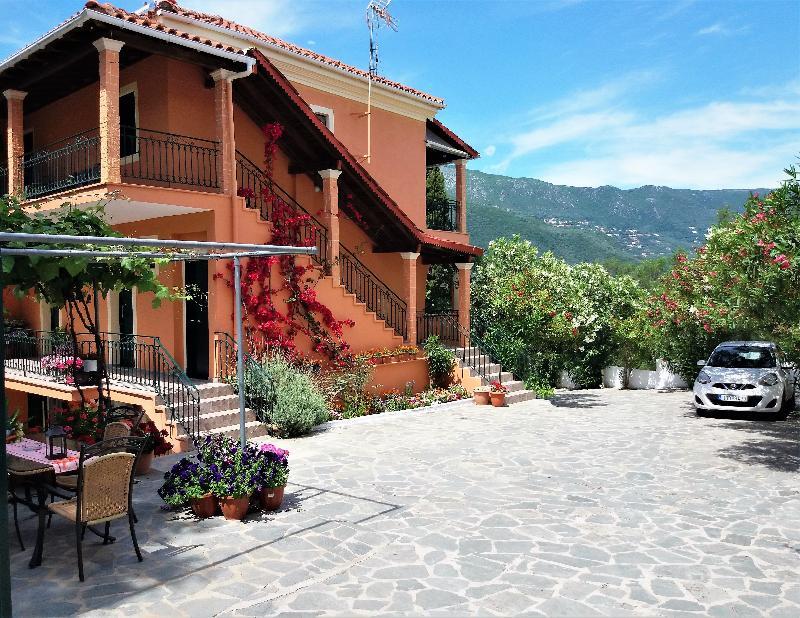Ziogas Luxury Apartment's 5*